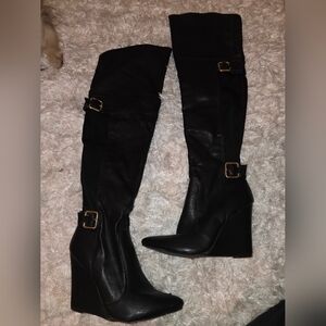 NEW JustFab Black Knee-High Boots with Buckle Detail Sz 7, Never Worn